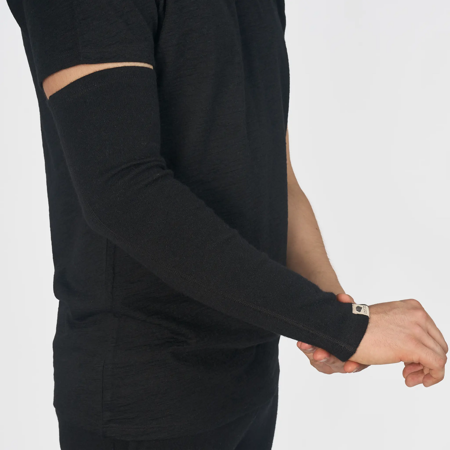 mens outdoor sleeve lightweight color black